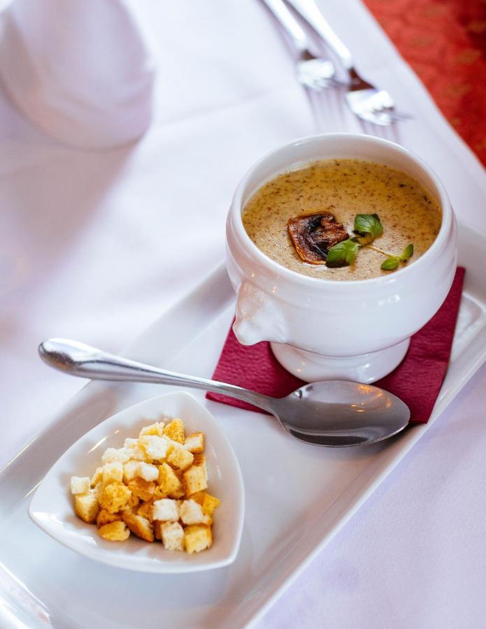 Alpenhotel Tirolerhof ゲルロス エクステリア 写真