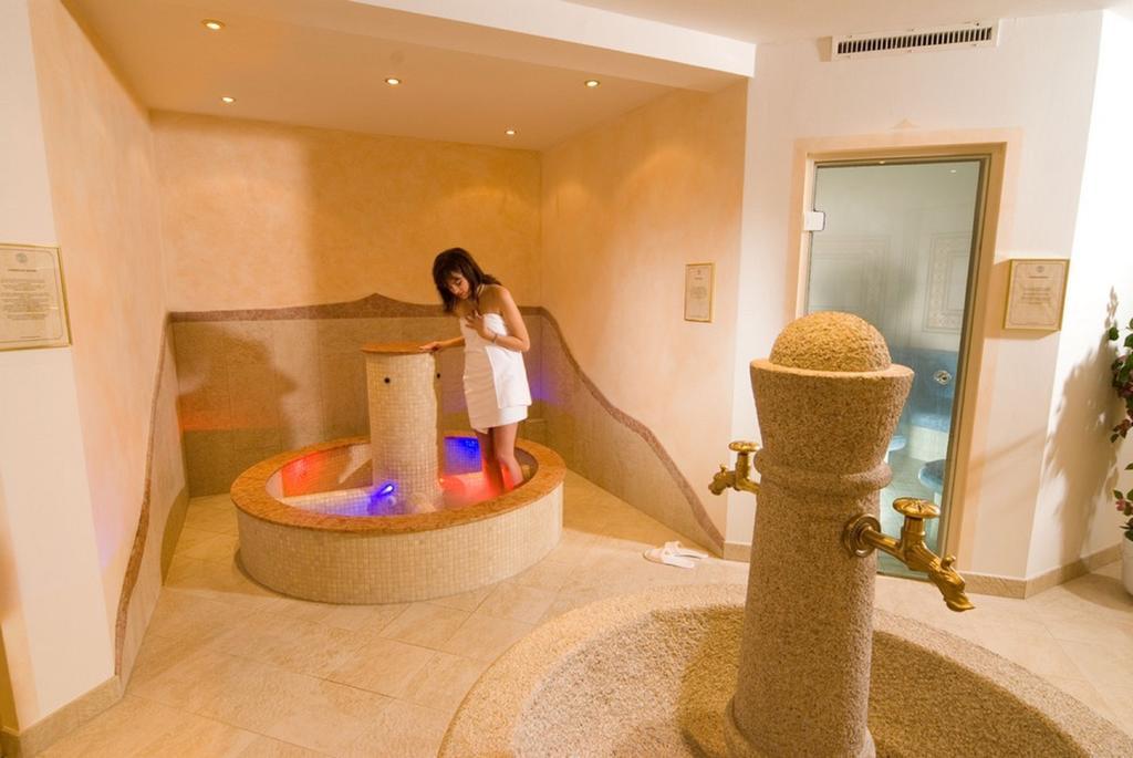 Alpenhotel Tirolerhof ゲルロス 設備 写真