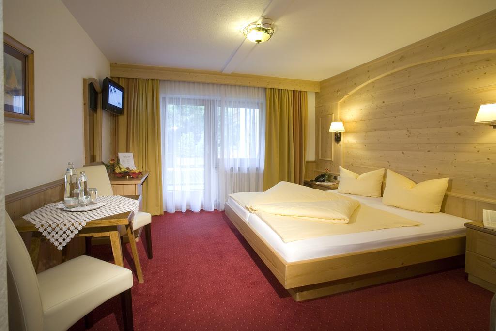 Alpenhotel Tirolerhof ゲルロス 部屋 写真