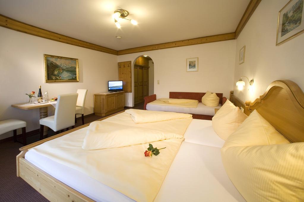 Alpenhotel Tirolerhof ゲルロス 部屋 写真
