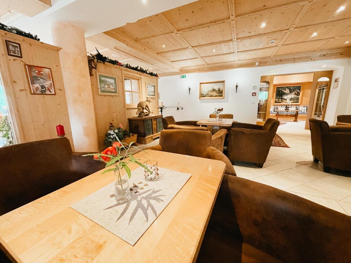 Alpenhotel Tirolerhof ゲルロス エクステリア 写真