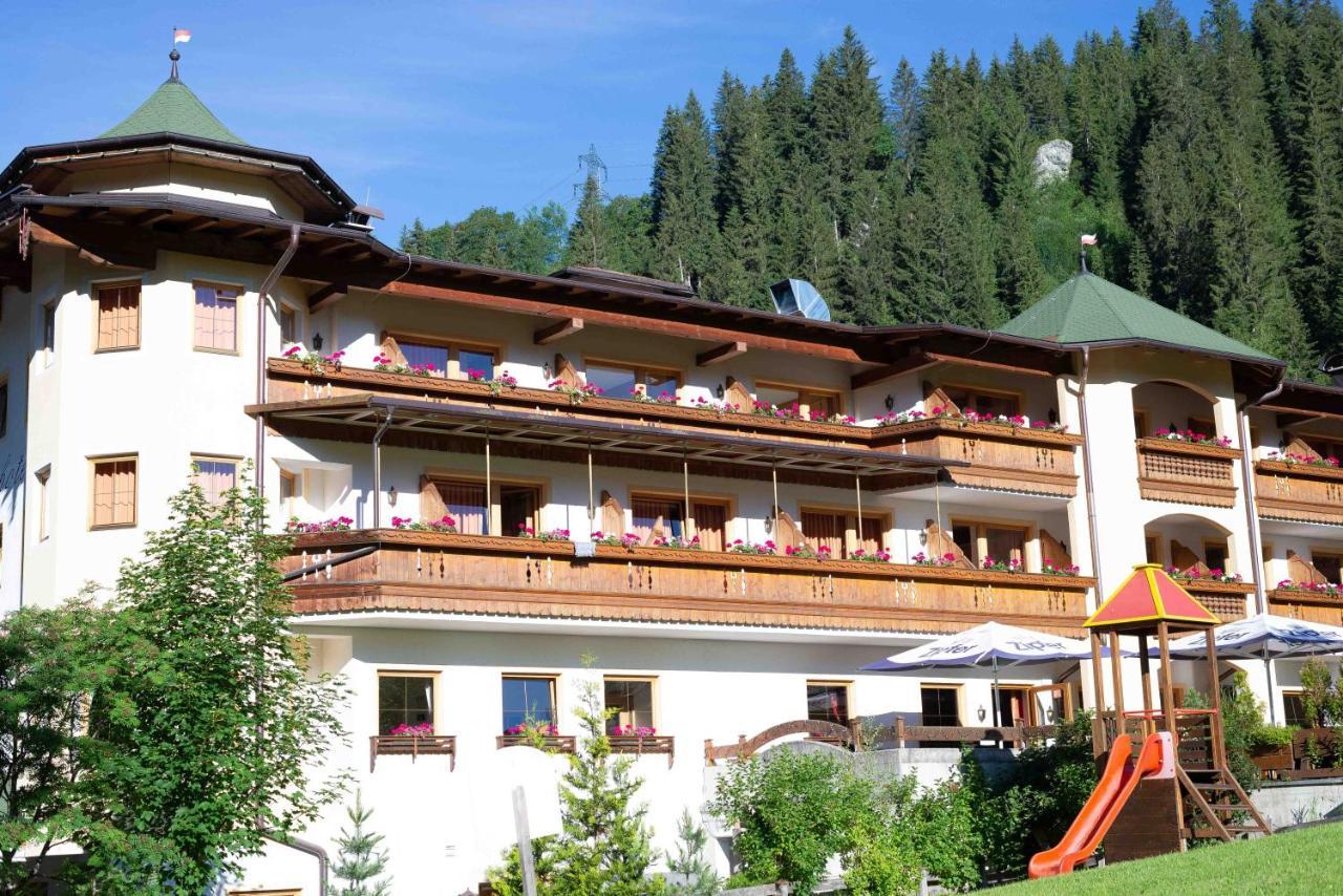 Alpenhotel Tirolerhof ゲルロス エクステリア 写真